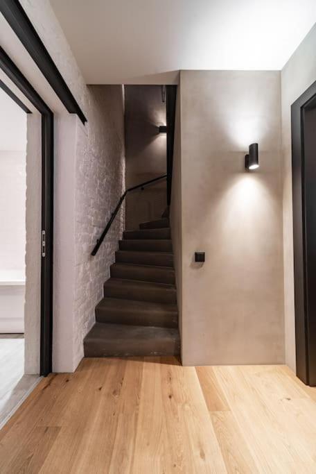 3 Storey Apartment With A Character And A Terrace Riga Extérieur photo