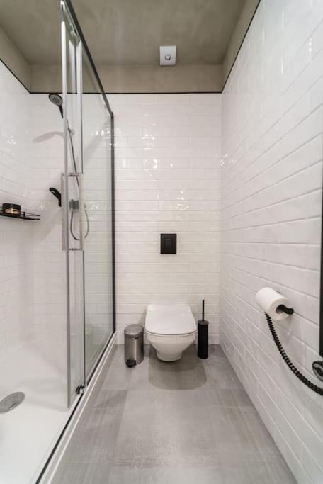 3 Storey Apartment With A Character And A Terrace Riga Extérieur photo
